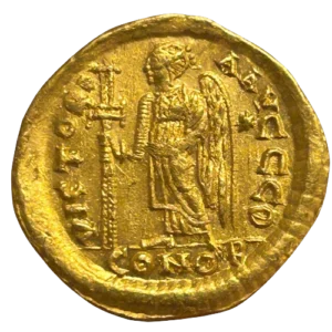 La Victoire debout de face, tenant une longue croix ; dans le champ, à droite, une étoile.