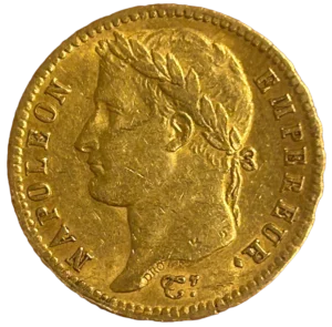 Tête laurée de Napoléon Ier à gauche.