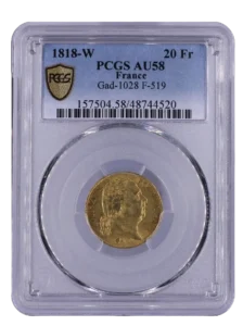Tête de Louis XVIII à droite.
