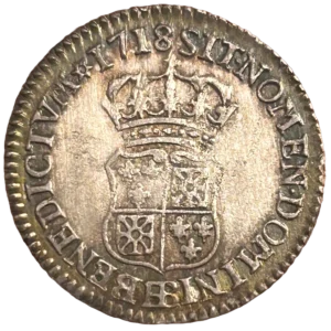 Écu de France et de Navarre couronné.