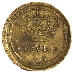 inscription en dessous d'une couronne.