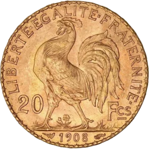 Coq marchant à gauche.