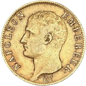 Tête nue de Napoléon Ier à gauche.