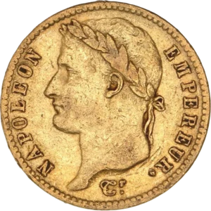 Tête laurée de Napoléon Ier à gauche.