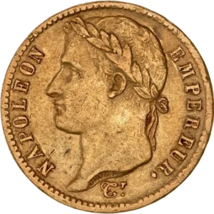 Tête laurée de Napoléon Ier à gauche.