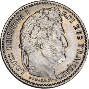 Tête laurée de Louis Philippe Ier à droite.