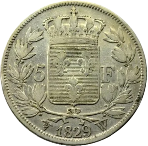 Ecu de France couronné et entouré d'une couronne de laurier.