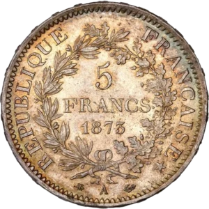 Hercule debout de face avec la léonté, unissant la Liberté debout à gauche et l'Egalité à droite.