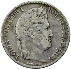 Tête laurée de Louis Philippe Ier à droite.