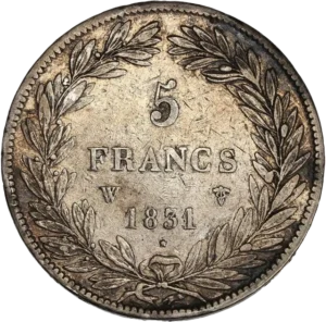 L'inscription "5 francs 1831" entouré d'une couronne de laurier et de chêne.