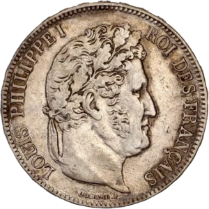 Tête laurée de Louis Philippe Ier à droite.