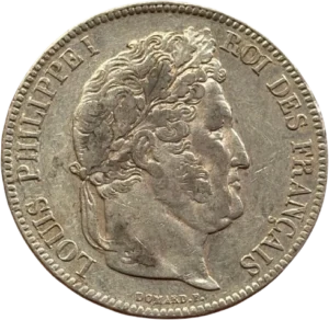 Tête laurée de Louis Philippe Ier à droite.