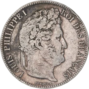 Tête laurée de Louis Philippe Ier à droite.