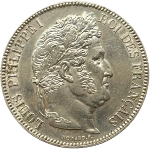 Tête laurée de Louis Philippe Ier à droite.