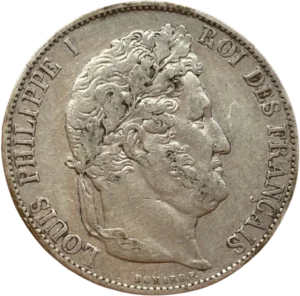 Tête laurée de Louis Philippe Ier à droite.