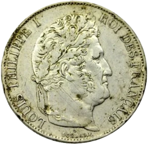 Tête laurée de Louis Philippe Ier à droite.