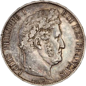 Tête nue de Louis Philippe Ier à droite.