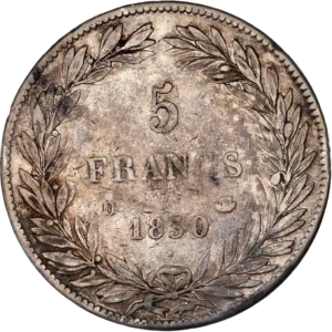 Tête nue de Louis Philippe Ier à droite.