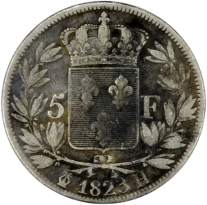 Ecu de France couronné dans une couronne de laurier.