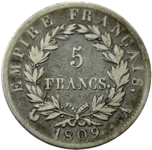 L'inscription "5francs" entourée d'une couronne de laurier.