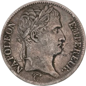 Tête laurée de Napoléon Ier à droite.