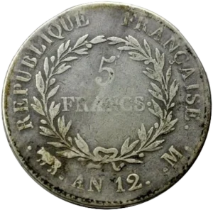 L'inscription "5francs" entourée d'une couronne de laurier.