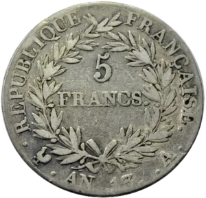 L'inscription "5francs" entourée d'une couronne de laurier.