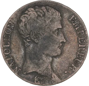 Tête nue de Napoléon Ier à droite.