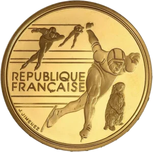 Patineurs de vitesse et une marmotte.