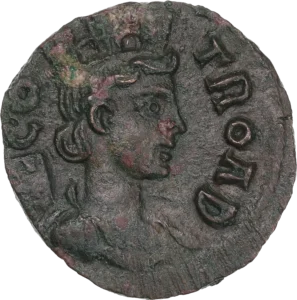 Tête tourelée de Tyché à droite