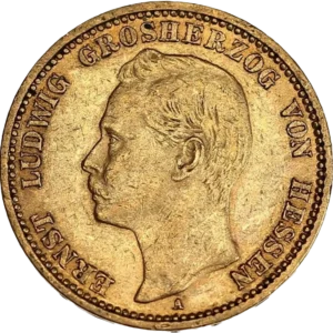 Tête nue d'Ernest Louis à Gauche.