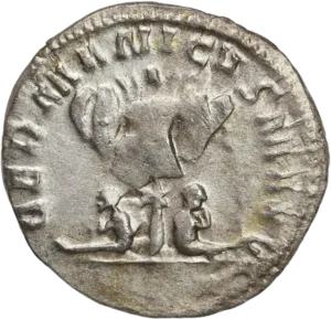 Trophée d'armes avec un Germain captif de chaque côté.