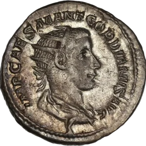 Buste drapé, cuirassé et radié de Gordien III à droite.
