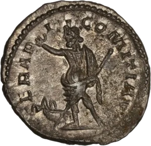 Sérapis à gauche, levant la main et tenant un sceptre. A ses pieds, une proue de navire.