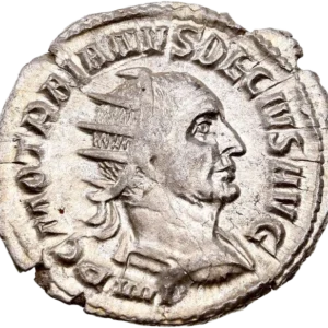 Buste drapé, cuirassé et diadémé de Trajan Dèce à droite.