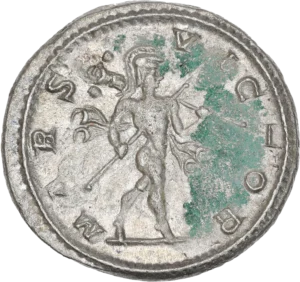 Mars drapé et casqué allant à droite tenant un trophée et une haste.