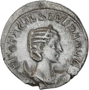 Buste drapé et diadémé d'Otacilie à droite, posé sur un croissant.