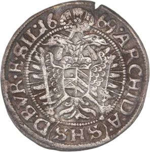 Armoiries couronnées.