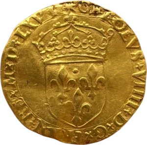 Écu de France couronné.