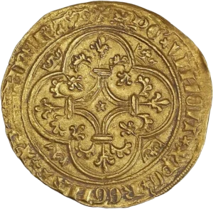 Croix fleurdelisée dans un quadrilobe décoré.