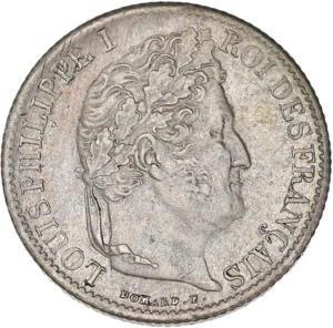 Tête laurée de Louis Philippe Ier à droite.