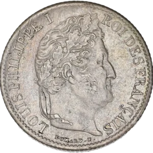 Tête laurée de Louis Philippe Ier à droite.
