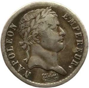 Buste laurée de Napoléon Ier à droite.