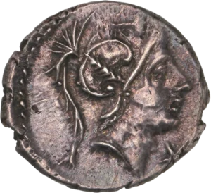 Tête casquée de Mars à droite.