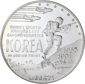 Soldat américain à droite et flotte de guerre.