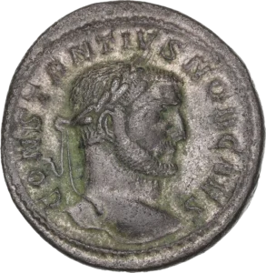 Tête nue de Constance Chlore à droite.