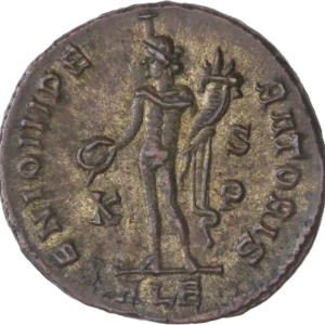 Tête laurée de Licinius Ier à droite.