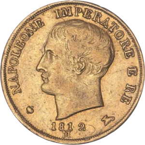 Tête de Napoléon Ier à gauche.