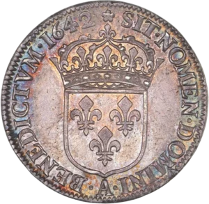 Ecu de France couronné.