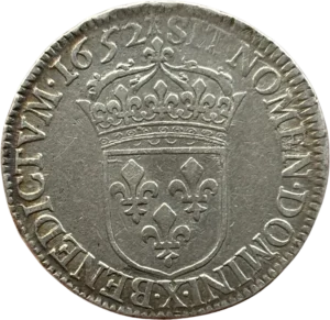 Ecu de France couronné.